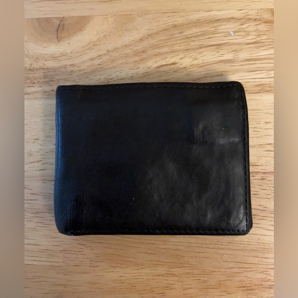 * "PERRY ELLIS PORTFOLIO" Brown Genuine Leather Bi-Fold